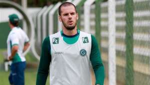 Grêmio acerta salários e está próximo de anunciar zagueiro Fred, do Goiás