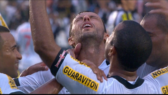 Candidato ao prêmio de melhor do Brasileirão, Nenê é o principal nome do Vasco na luta para escapar do rebaixamento