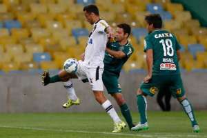 Enquete FI: Quem escapará do rebaixamento no Brasileirão?