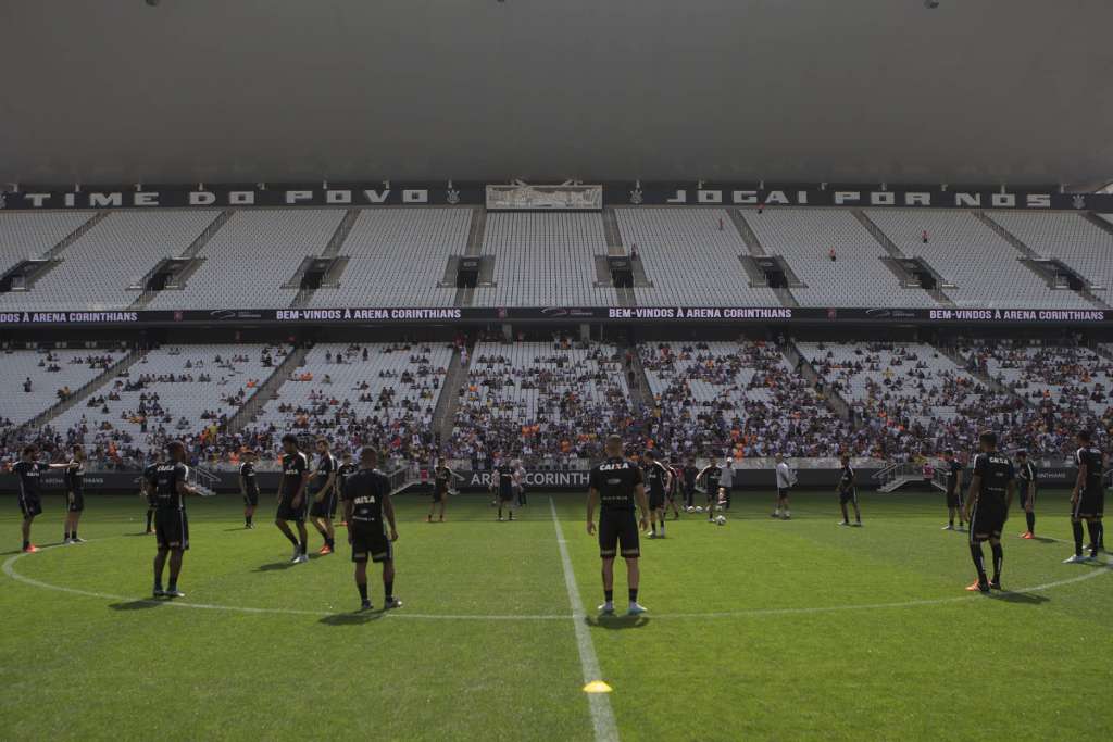 Mais de seis mil torcedores acompanharam último treino do Corinthians. - Daniel Augusto Jr/Agência Corinthians