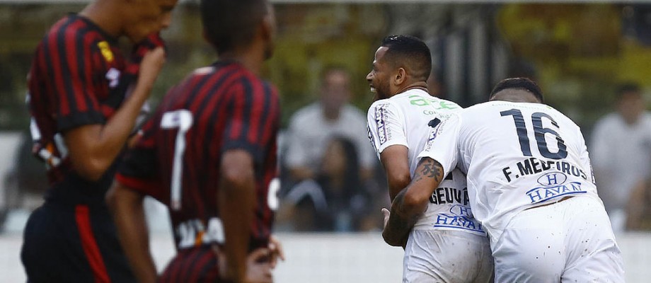 Assim como Gabriel, Geuvânio balançou a rede duas vezes.