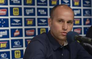 Após adeus a Mano Menezes, Cruzeiro promete anunciar novo técnico nesta semana