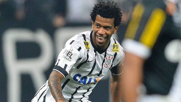Gil foi seguro na defesa do campeão Corinthians