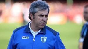 Após escapar do rebaixamento, Coritiba não perde tempo e acerta com Gilson Kleina