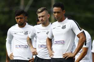 Santos se preocupa com possíveis perdas no setor ofensivo do elenco