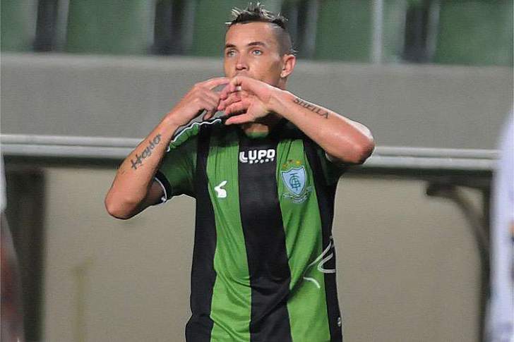 Marcelo Toscano foi o grande destaque do América-MG