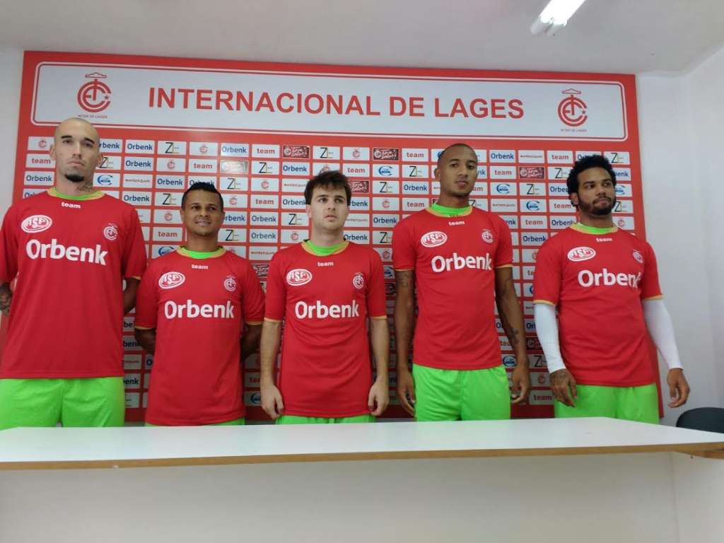 Inter de Lages apresenta seus cinco novos reforços