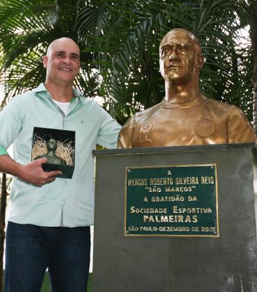 Emocionado, Marcos inaugura seu busto na sede do Palmeiras 2 0002050132486 img