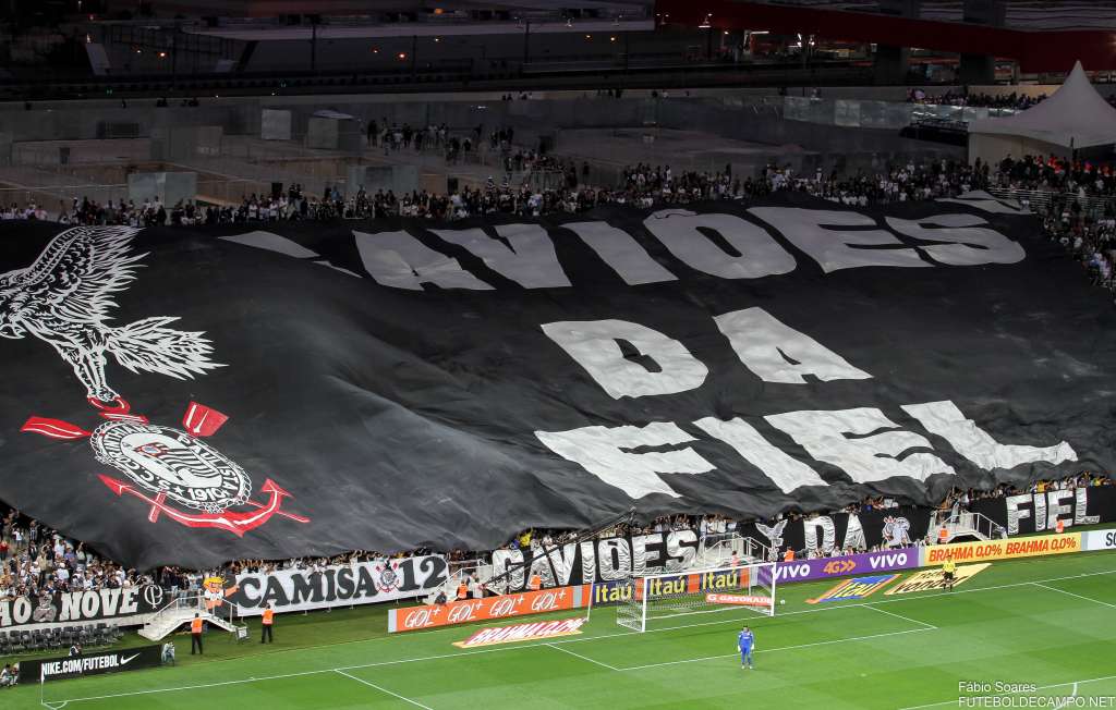 Corinthians assina TAC e não poderá financiar as Torcidas Organizadas