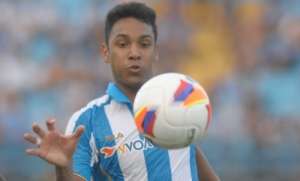 Flamengo deve acertar empréstimo do zagueiro Antônio Carlos, do Avaí