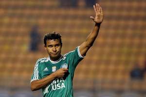 Palmeiras deve emprestar atacante que estava no Ceará para o Coritiba