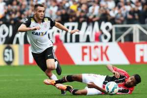 Paulistão: Schalke prepara proposta de R$ 47 milhões por craque do Corinthians