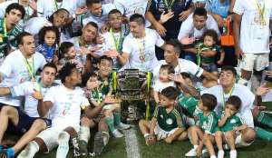 ESPECIAL! O que levou Corinthians e Palmeiras a serem os grandes campeões de 2015?