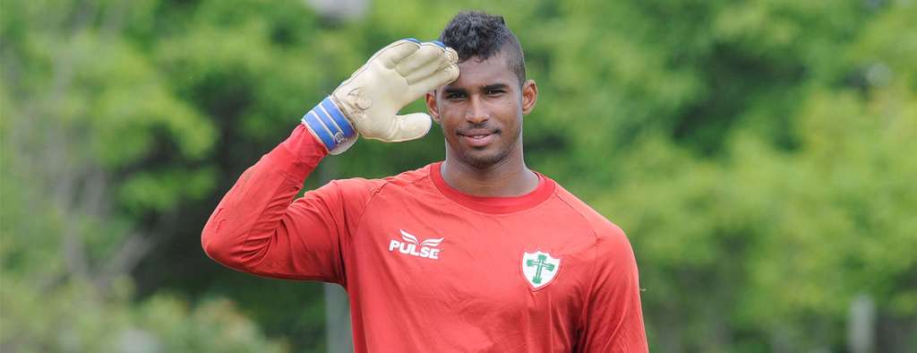 Recuperado de uma lesão grave, Douglas crê que 2016 será o ano de sua vida