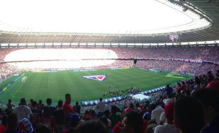 Torcida do Fortaleza assistiu do Castelão a equipe ficar mais um ano na Série C