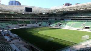 Paulistão: Gramado da arena do Palmeiras é trocado e deve estar 100% em 2016