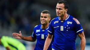 Justiça do Trabalho nega recurso do Santos e atacante segue livre para negociar