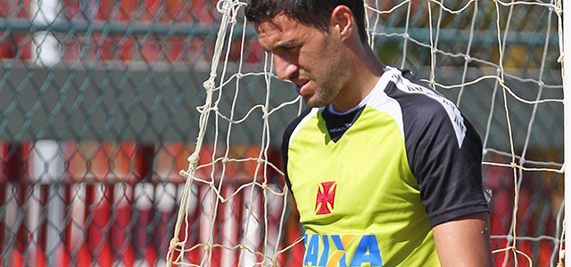 As defesas de Martin Silva não foram suficientes para evitar o 3º rebaixamento do Vasco em sua história