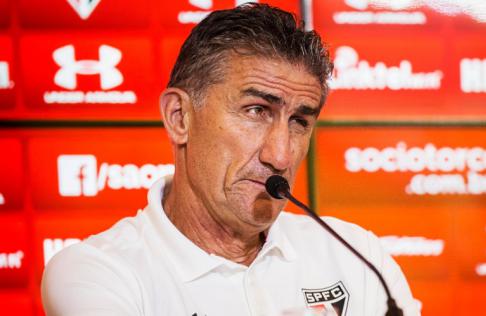 Argentino Bauza foi apresentado recentemente no São Paulo