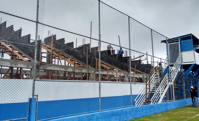 Estádio do Água Santa teve de passar por reformar para o clube poder debutar na elite do futebol paulista em 2016