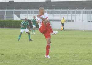 Paulistão: XV contrata Julinho, ex-Lusa, e Dão, ex-zagueiro do Guarani