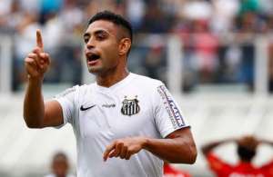 Santos promete buscar zagueiro experiente para reforçar o elenco