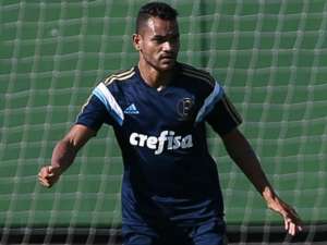 Paulistão: Palmeiras tenta, mas perde Jackson para o Internacional