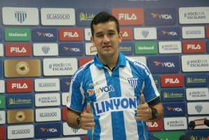 Paulistão: Santos tenta contratação de meia Camacho, rebaixado com Avaí