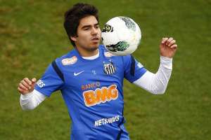 Paraense: Após fim de contrato com o Santos, lateral Crystian vai para o Paysandu