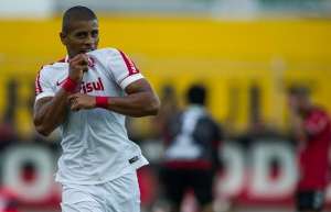 Paulistão: Esperando por Wellington Paulista, Ponte acerta com Taiberson