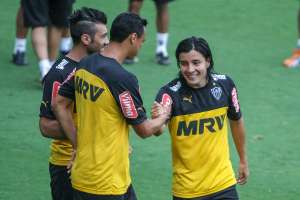 Meia do Atlético-MG é oferecido ao Santos para vaga deixada por Marquinhos Gabriel