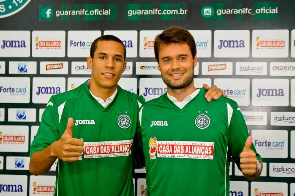 Guarani apresenta Douglas Packer e Mário Sérgio: “Feliz de estar aqui”