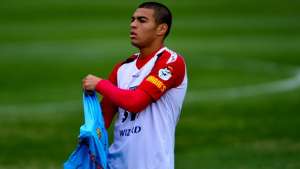 Paulistão: São Paulo reintegra lateral Caramelo aos treinamentos