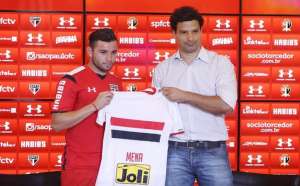 Apresentado, Mena prevê forte concorrência pela titularidade no São Paulo