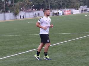 Paulistão: Sem jogar, 'eterna promessa' Jean Chera tem contrato renovado pelo Santos