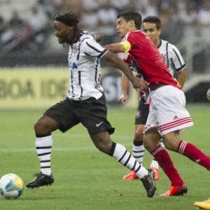 Corinthians, todo poderoso hexacampeão, está parecendo a 13 de maio