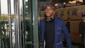 Presidente do Santos diz que procura parceiro para tentar contratação de Robinho