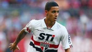 Paulistão: São Paulo encaminha saídas do meia Roni e do lateral Luis Ricardo