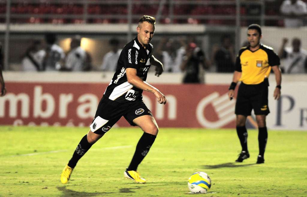 Nos últimos clubes que passou, Alemão foi criticado por não conseguir entrar em forma