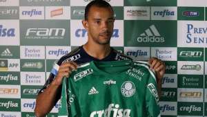 Roger Carvalho nega problemas físicos e promete ano inesquecível no Palmeiras