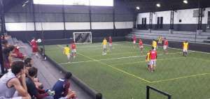 Paulista A3: Em dia de chuva, Sertãozinho treina em quadra de gramado sintético