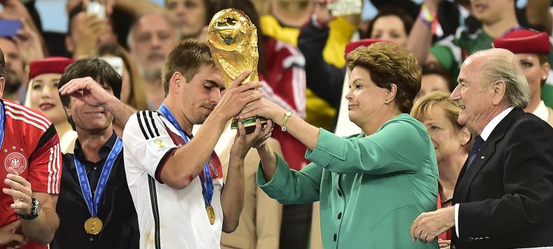 Por ironia a corrupção alastrou-se pelo Brasil e pela Fifa após o Mundial. Mais de dois bilhões foram enterrados só no Maracanã