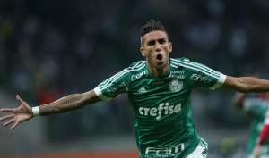 Paulistão: Após longa negociação, Rafael Marques renova contrato com o Palmeiras