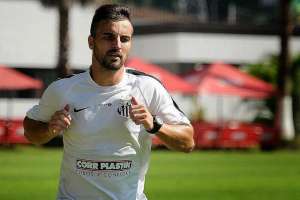 Paulistão: Rafael Longuine admite que sentiu peso da camisa do Santos em 2015