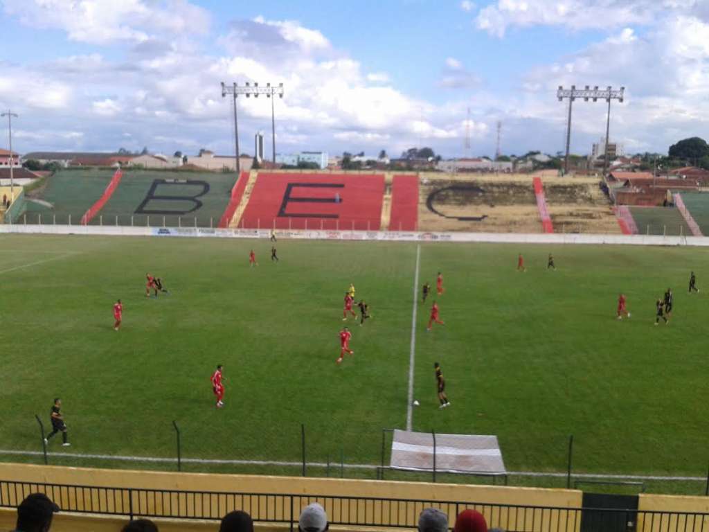 Em amistoso de preparação, o Olímpia venceu o Barretos por 3 a 1.