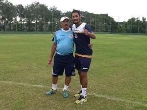 Paulistão: Meia Tchô finalmente assina com o Água Santa para 2016