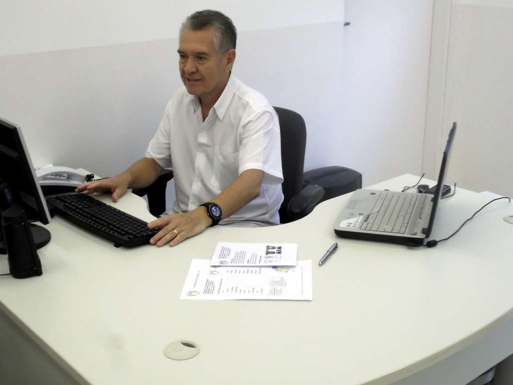 O diretor de futebol Moisés Cândido disse ter sido procurado por pessoas ligadas ao Internacional