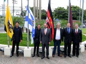 PAULISTÃO 2016: Novatos têm suas bandeiras hasteadas na sede da Federação