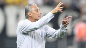 Tite exalta vitória em 'momento muito difícil' no Timão e pede tempo para time engrenar