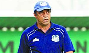 Paulistão: André Rocha sente a coxa e vira problema no Água Santa